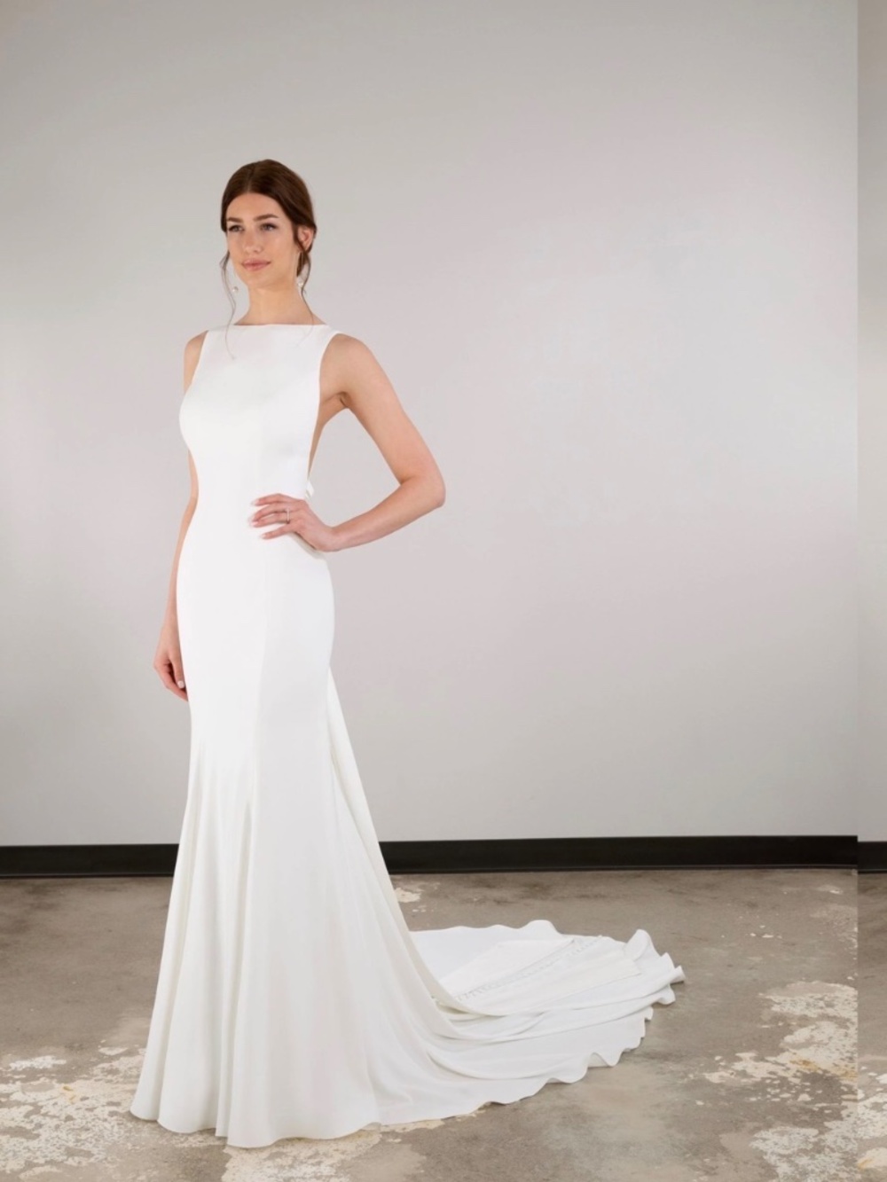 Essense of Australia D3901 Minimalist Crepe Wedding Gown - Size 12